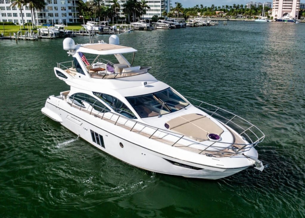 Azimut 54 Flybridge luxury yacht charter cruising Biscayne Bay Miami